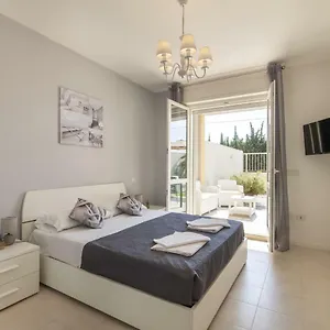 Le Domus Lovely , Quartu SantʼElena Italia